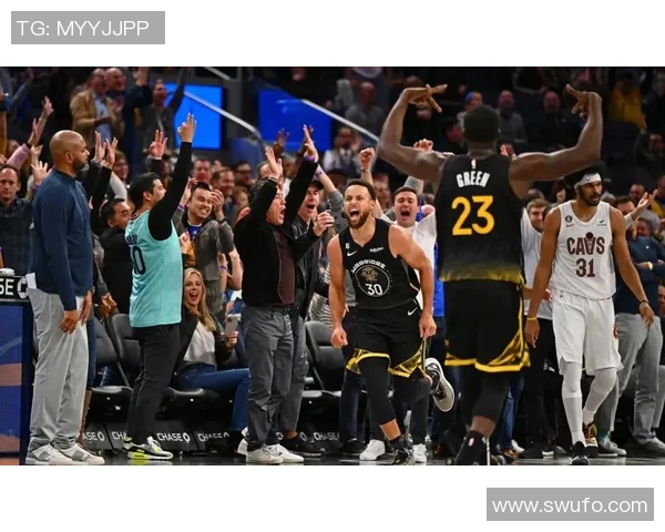 露天赛场上演经典对决，火箭险胜独行侠